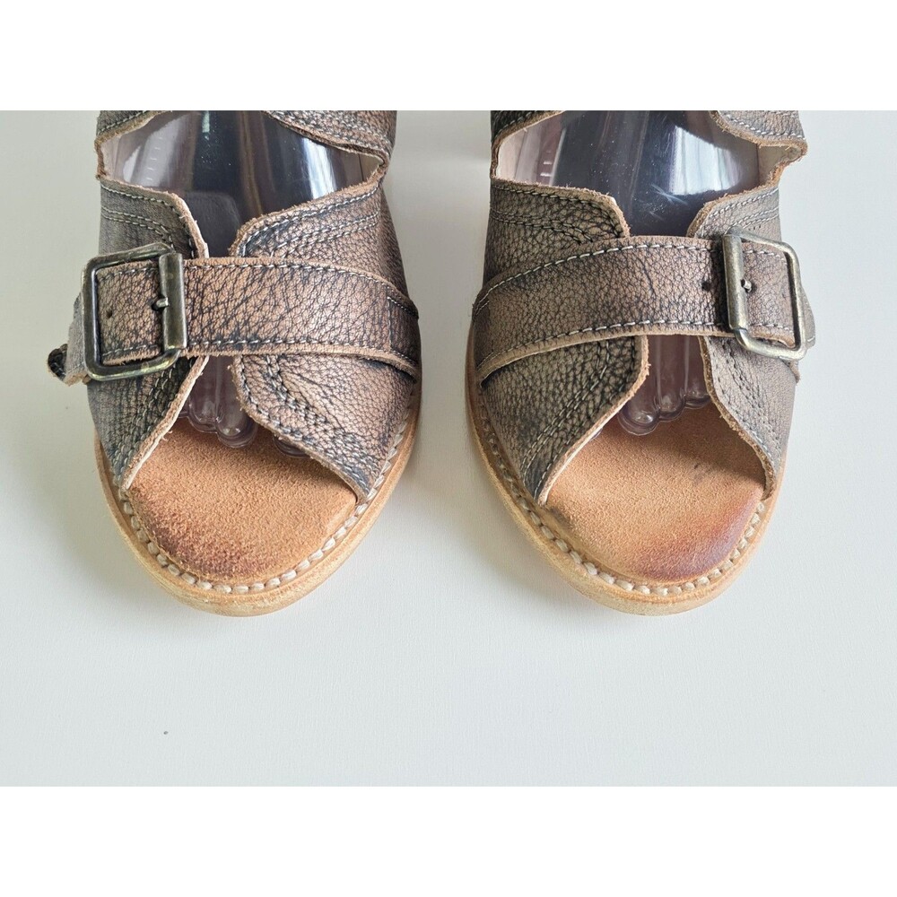 FREEBIRD Caprice Sandals Brown Distressed Leather Women's Sz 10 Heeled Mule - Picture 12 of 13